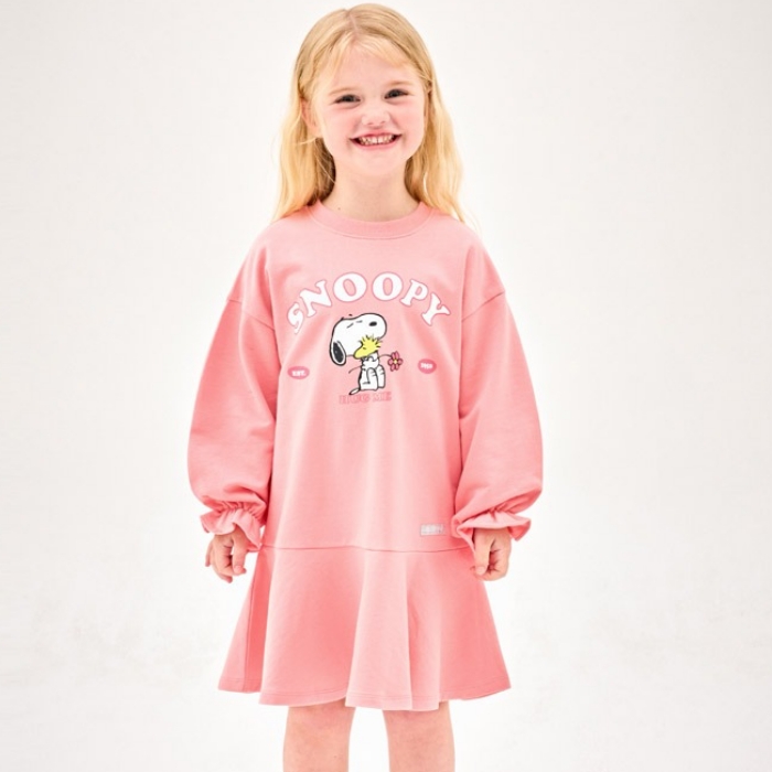 韓國 Jelispoon - (聯名款)卡通人物史努比圖案長袖連身洋裝-粉