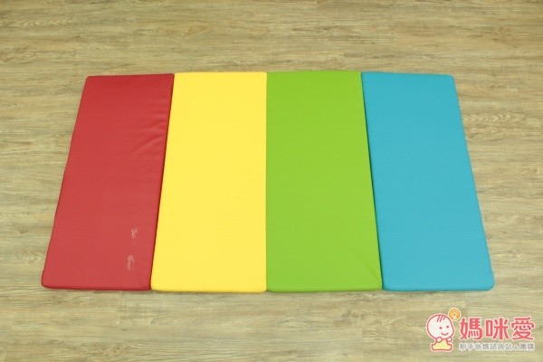 aguard 攜帶式─四摺蜂巢遊戲墊