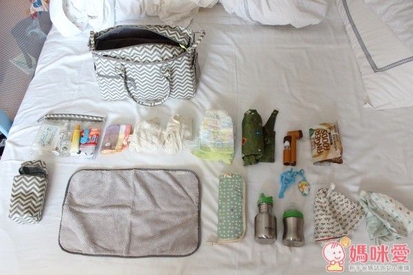 帶小朋友出門一趟要準備好多東西