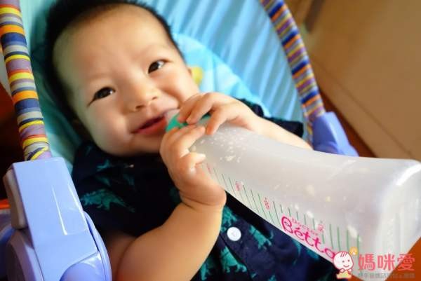 Betta,防脹氣奶瓶,奶瓶,餵奶,防脹氣,奶粉盒,日本