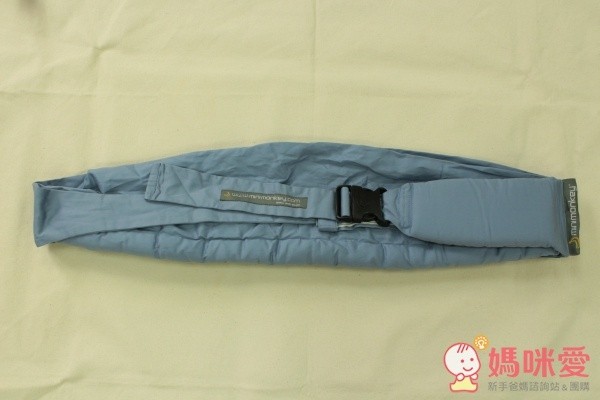 媽咪收到後打開就可以使用囉！完全不需要額外組合背帶或坐墊
