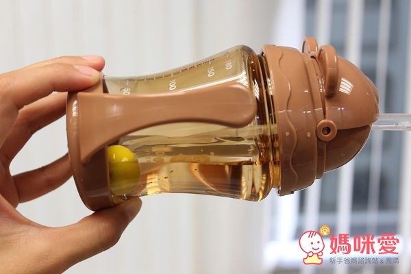 朴蜜兒防脹氣十字孔自動果汁杯