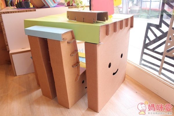 Korean Corner紙製奇趣麥莉桌椅