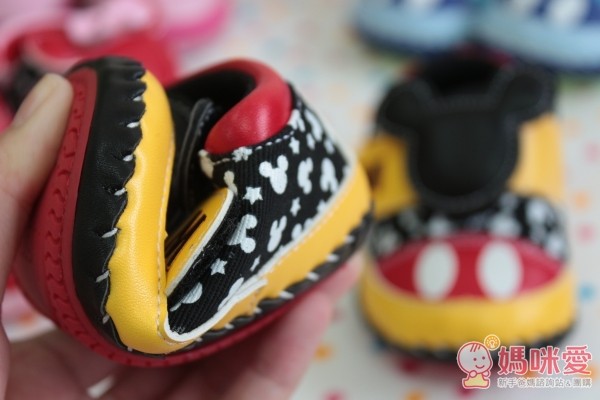 布布童鞋》2015 秋冬新色來報到!學步鞋 / 運動機能鞋 / 休閒鞋