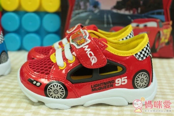 布布童鞋》2015 秋冬新色來報到!學步鞋 / 運動機能鞋 / 休閒鞋