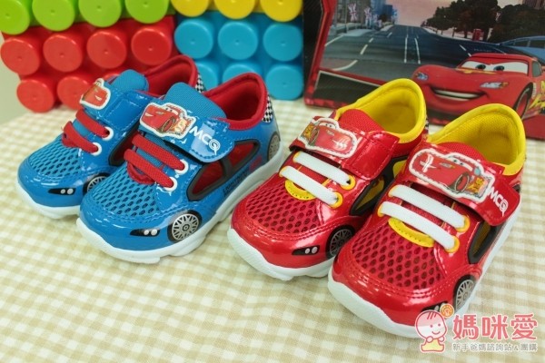 布布童鞋》2015 秋冬新色來報到!學步鞋 / 運動機能鞋 / 休閒鞋