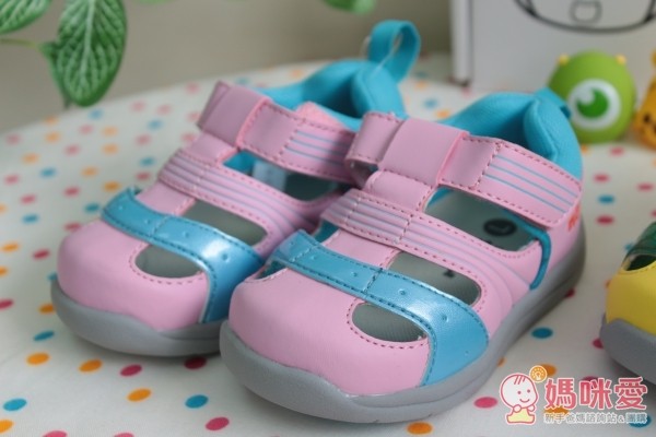 布布童鞋》2015 秋冬新色來報到!學步鞋 / 運動機能鞋 / 休閒鞋