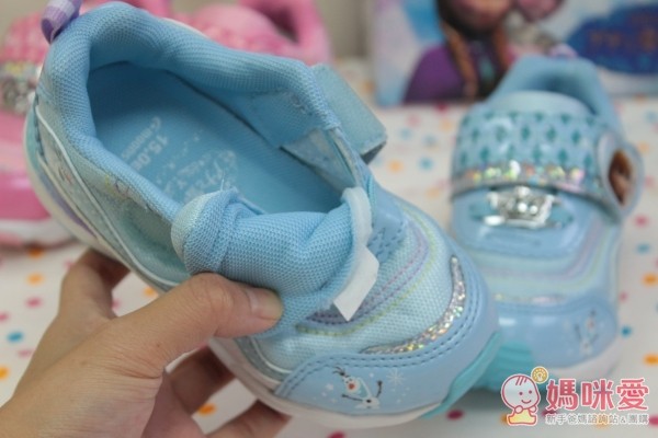 布布童鞋》2015 秋冬新色來報到!學步鞋 / 運動機能鞋 / 休閒鞋