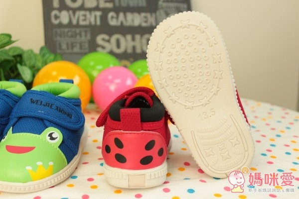 布布童鞋》2015 秋冬新色來報到!學步鞋 / 運動機能鞋 / 休閒鞋