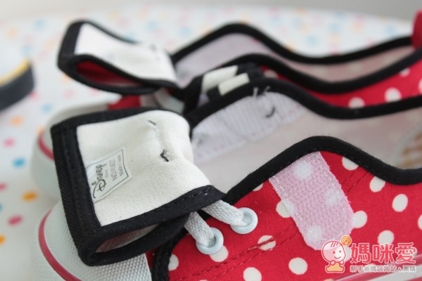 布布童鞋》2015 秋冬新色來報到!學步鞋 / 運動機能鞋 / 休閒鞋