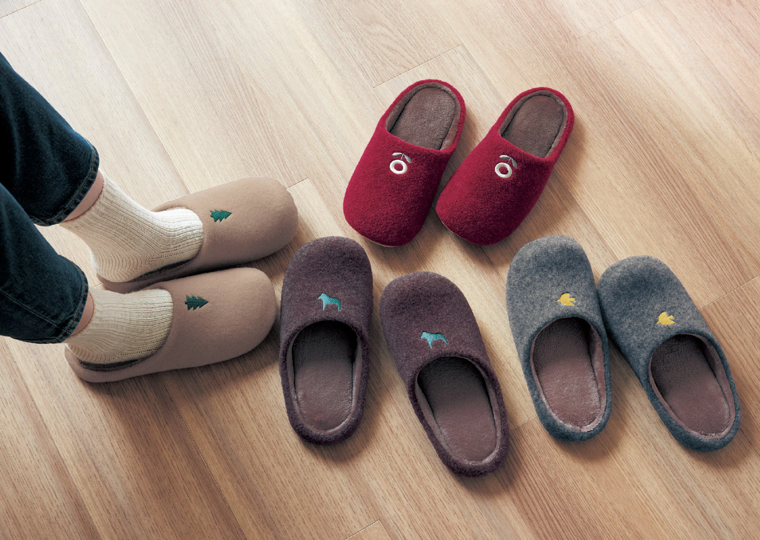 日本千趣會 - 北歐風 低反發減壓室內拖鞋-聖誕樹-杉樹