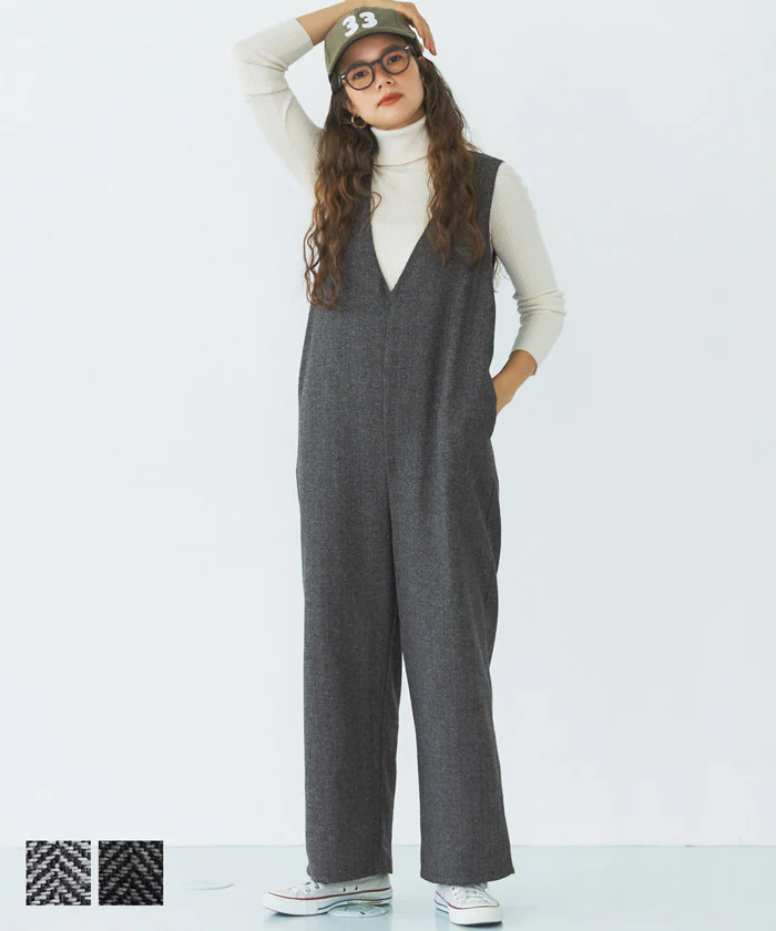 日本 COCA - 工裝率性V領連身吊帶褲-人字紋-淺灰