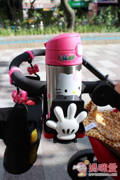 日本迪士尼 TOMY 手推車萬用置杯架