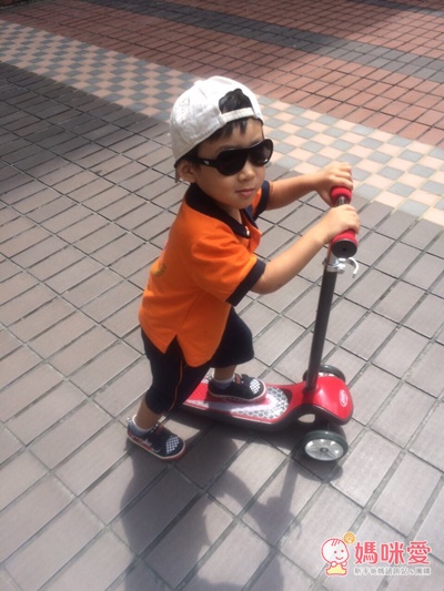 RadioFlyer 小酋長三輪滑板車