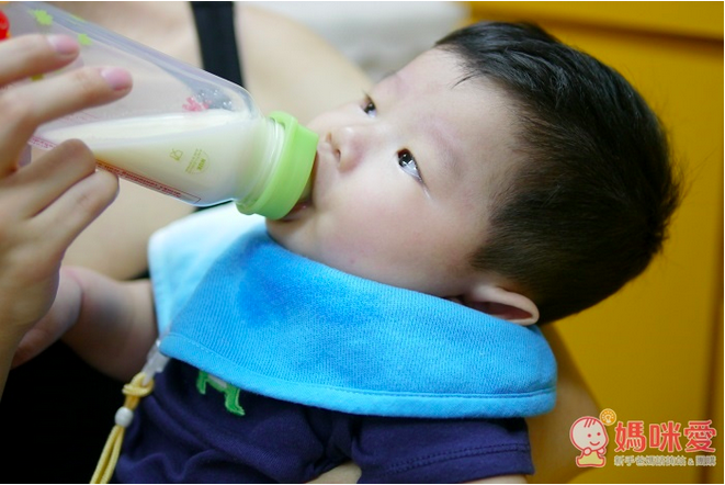 【日本 MARLMARL】 刺繡姓名 ❤寶寶的專屬禮物❤360度造型圍兜 / 圍兜禮盒組