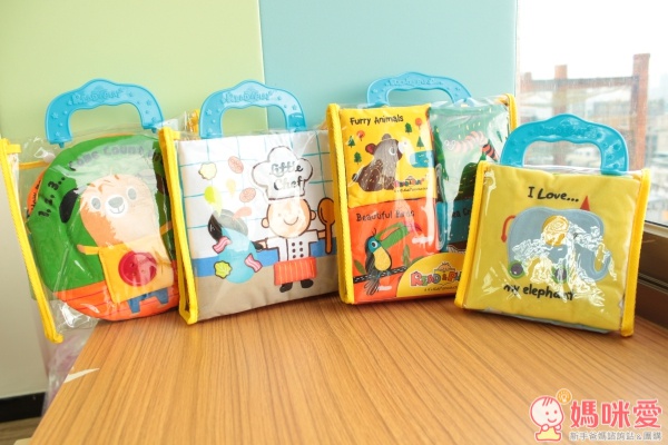 【​美國 K's Kids】幼兒布書/火車造型床圍組 ♫ 啟發小月齡寶寶多重感官(新品加入！)