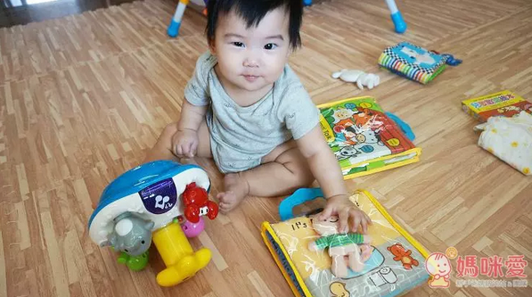 【​美國 K's Kids】幼兒布書/火車造型床圍組 ♫ 啟發小月齡寶寶多重感官(新品加入！)