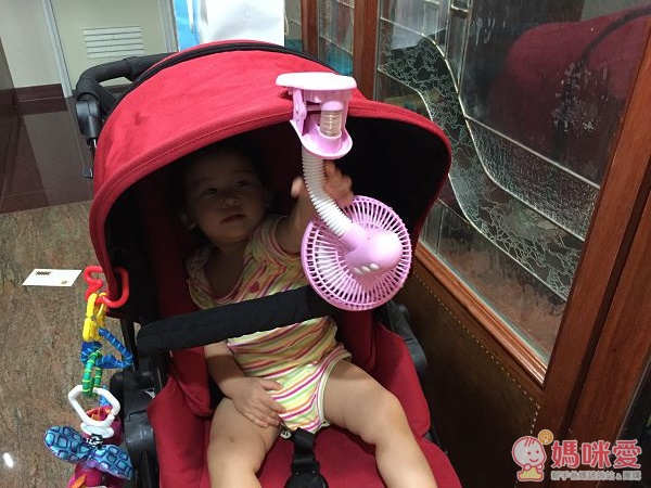 【預購】日本外出好物 ♥ 推車夾式電扇 / 迪士尼可乘用行李箱 