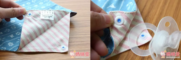 領巾的下方的兩個扣子,就是要用來扣寶寶的固齒器或奶嘴的喔