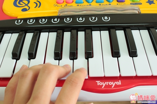 【預購】日本《樂雅Toyroyal》♫夢幻古典鋼琴X四和音電子琴♫ 培養小小貝多芬