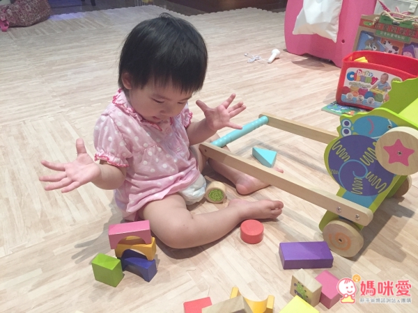 ✮寶寶學走好幫手✮ 法國BoiKido 學步推車 / 義大利 La COSA 滑步車 三輪車