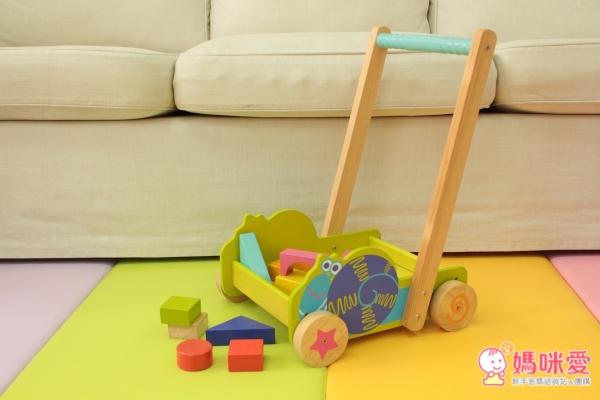 ✮寶寶學走好幫手✮ 法國BoiKido 學步推車 / 義大利 La COSA 滑步車 三輪車