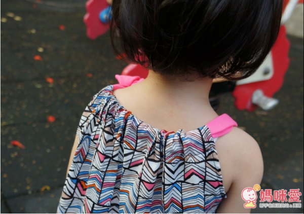 蝴蝶結圖騰洋裝