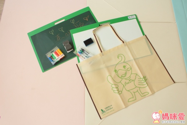 MIT【究達】環保無毒 ♫ 黑白小畫板/水溶性粉筆/白板筆 ✶ 揮灑創意塗鴉趣