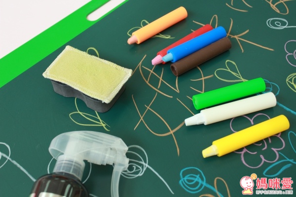 MIT【究達】環保無毒 ♫ 黑白小畫板/水溶性粉筆/白板筆 ✶ 揮灑創意塗鴉趣