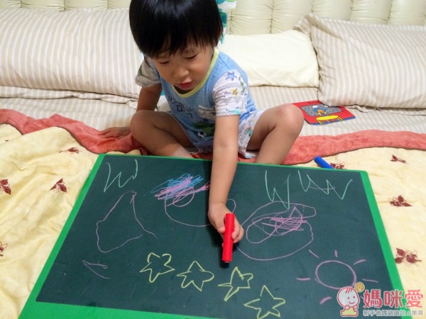 MIT【究達】環保無毒 ♫ 黑白小畫板/水溶性粉筆/白板筆 ✶ 揮灑創意塗鴉趣