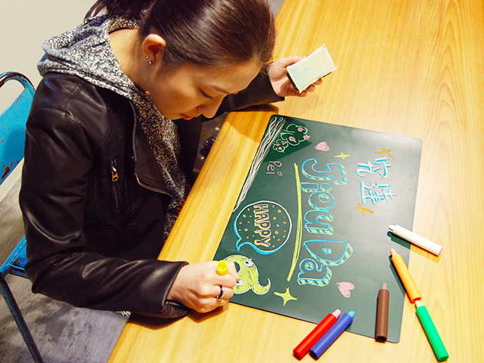 MIT【究達】環保無毒 ♫ 黑白小畫板/水溶性粉筆/白板筆 ✶ 揮灑創意塗鴉趣