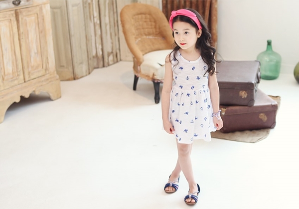 鯨魚、船錨、帆船的圖樣與經典的藍白搭配