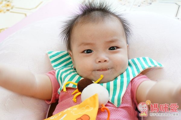 ★ 千趣會GITA basic360度圍兜兩件組 ★