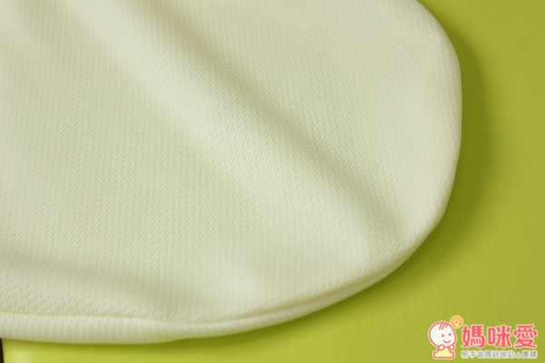 ❤媽咪必備小幫手❤減輕哺乳負擔授乳枕 / 防水尿墊 / 奶瓶奶嘴刷 / 拇指醫生 / 辨溫母乳袋