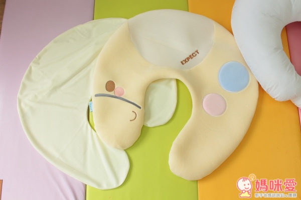 ❤媽咪必備小幫手❤減輕哺乳負擔授乳枕 / 防水尿墊 / 奶瓶奶嘴刷 / 拇指醫生 / 辨溫母乳袋