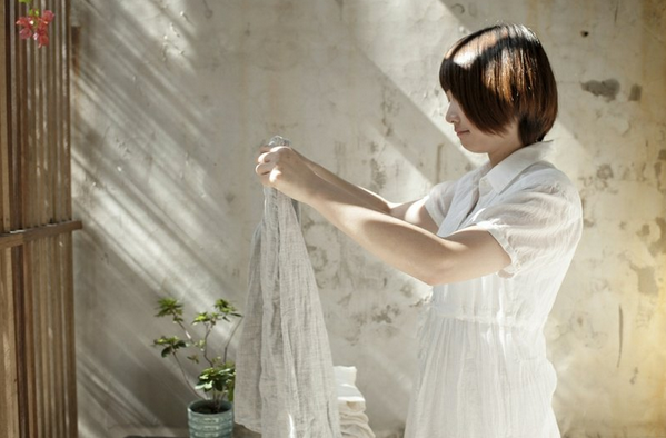 就用茶籽堂花梨木茶苷的天然淡淡香味陪伴媽咪晾衣服吧