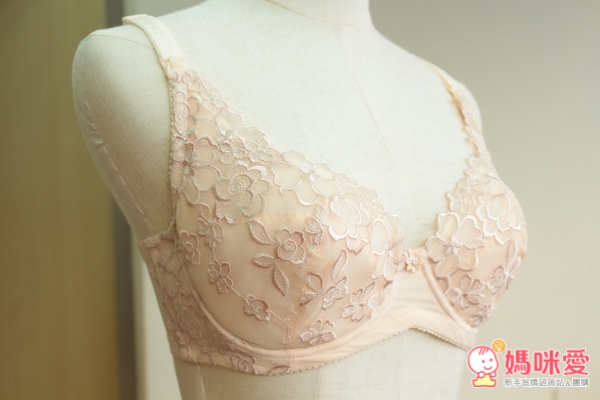  六甲村 3/4 罩哺乳胸罩