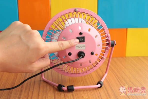 【逸奇 e-Kit 】 夏日必備沁涼電風扇