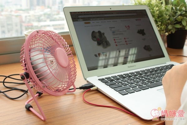 【逸奇 e-Kit 】 夏日必備沁涼電風扇