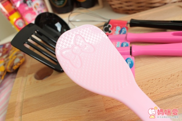 飯匙上還有印米妮的蝴蝶結