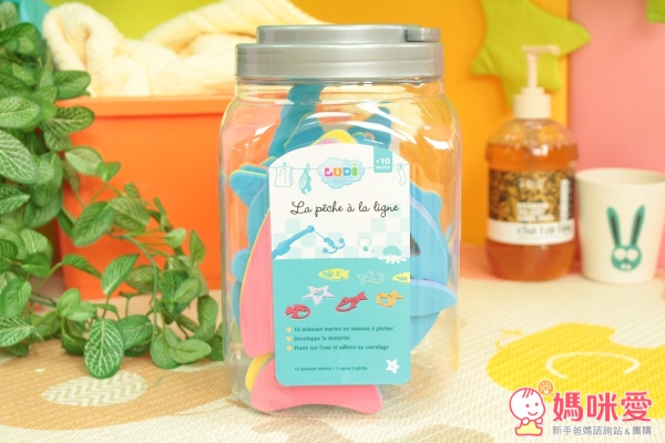 或是放進LUDI附贈的透明收納盒，魚竿也放得進去喔～