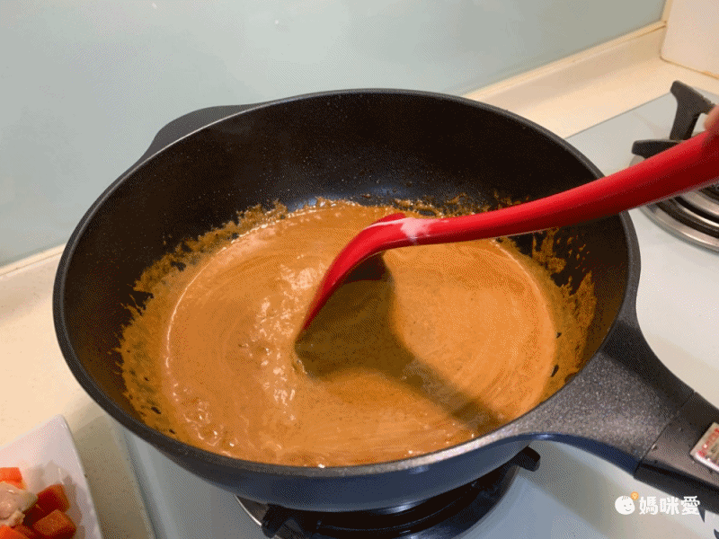 買1送1、任選再9折！米其林認證【藍象】泰式咖哩｜清邁湯麵