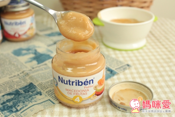 果泥很濃稠，不會水水的。