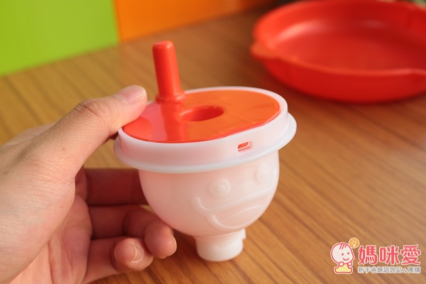 製作果凍的機器中間還是妖怪管家威斯帕呢！好細膩的設計喔～