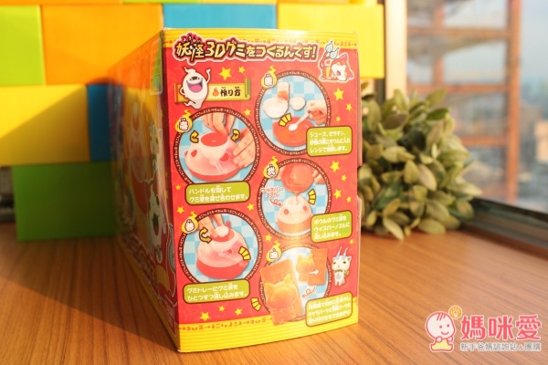 外包裝有步驟說明，備料後簡單四步驟，做出妖怪果凍！