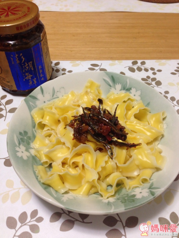 或是加入正在開團的澎湖干貝醬，微辣的小魚乾讓人食慾大增耶！